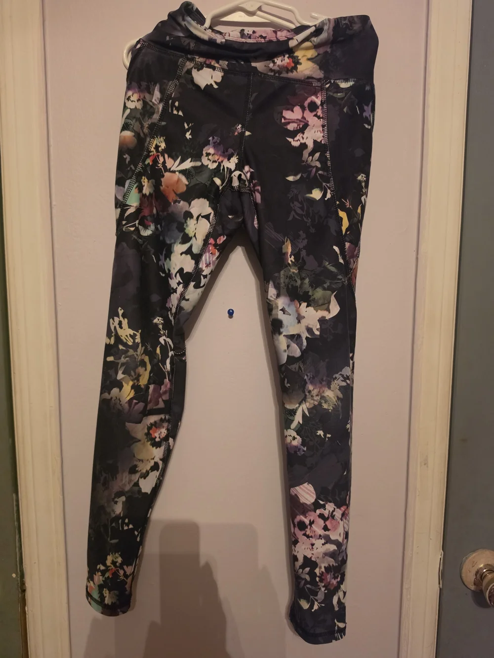 Old Navy Floral Crossback Sports Bra - Navy, Pink, Green